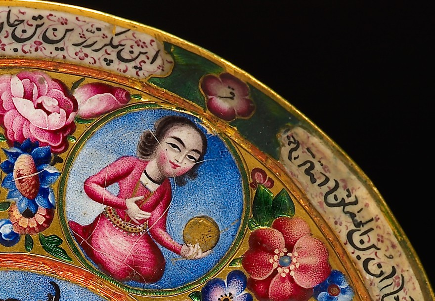 Qajar saucer with astrological motifs, Iran, early 19th century (Museum no. EA2009.3)