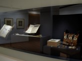 Eastern Art Paintings Gallery - Al-Qur’an al-Karim exhibition case. © Ashmolean Museum, University of Oxford