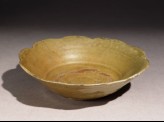 Greenware bowl with foliated rim