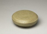 Greenware circular box and lid with floral decoration (EA1956.330)
