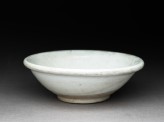 White ware bowl with thick rolled rim (EA1956.1150)