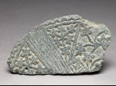 Lid fragment with floral decoration