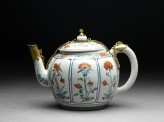 Teapot with European mounts