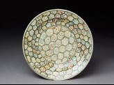 Dish with hexagons