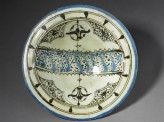 Bowl with pseudo-calligraphic and vegetal decoration