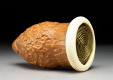 Gourd cricket cage with moulded chrysanthemum decoration