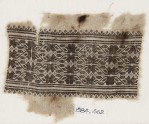 Textile fragment with vines, leaves, and flower-heads (EA1984.462)