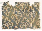 Textile fragment with stylized quatrefoil plants (EA1990.255)