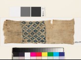 Textile fragment with lattice of diamond-shapes