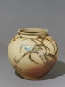 Vase depicting a kingfisher sitting on a reed
