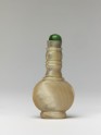 Mother-of-pearl snuff bottle (EAX.674)