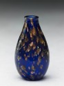 Glass snuff bottle with gold design (EAX.969)