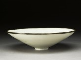 White ware dish with floral decoration (EAX.1179)