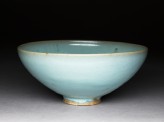 Large bowl with blue glaze (EAX.1264)