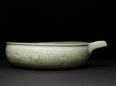 Bowl with flying birds and a seascape (EAX.1396)