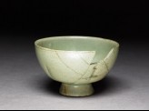 White ware high-footed bowl