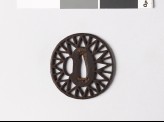 Tsuba with arrow-head shapes