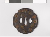 Mokkō-shaped tsuba with Cissus leaves (EAX.10166)