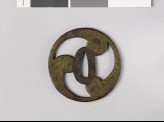 Tsuba in the form of a mitsudomoye, or three-comma shape (EAX.10173)