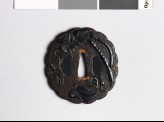 Lobed tsuba with Dolichos sinensis bean