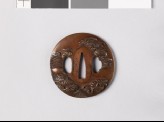 Round tsuba with shells amid waves (EAX.10403)