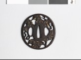 Tsuba with scrolling stem of Cissus leaves (EAX.10438)