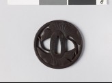 Round tsuba with gingko leaves