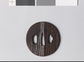 Tsuba with wood grain decoration