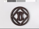 Tsuba with round border containing a lozenge (EAX.10754)