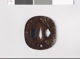 Tsuba with bottle gourd and leaves (EAX.11018)