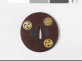 Tsuba with mitsudomoye and mitsudomoye-kuyō mon (EAX.11238)