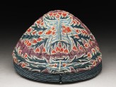 Cap with leaves and flowers