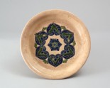 Tripod dish with floral hexafoil