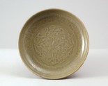 Greenware dish with floral decoration