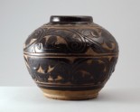 Cizhou type jar with scrolling foliage decoration (LI1301.178)