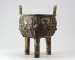Ritual food vessel, or ding, with taotie mask pattern (LI1301.2)