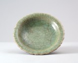 Greenware dish with foliated rim