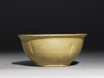 Greenware bowl with lobed body and rimside