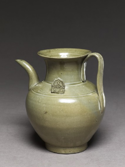 Greenware ewer with ornamental flangesoblique