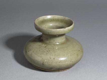 Greenware guan, or jar, with dish-shaped mouthoblique