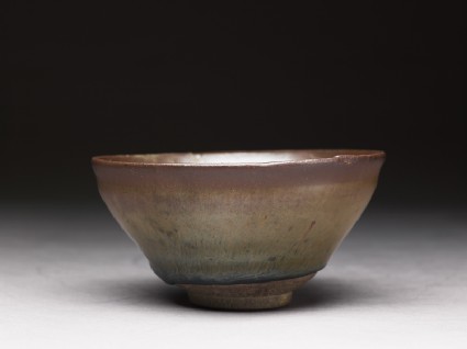 Black ware tea bowl with 'hare's fur' glazesoblique