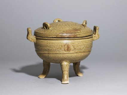 Greenware ritual food vessel, or dingside