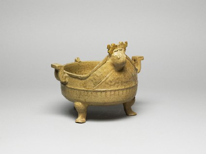 Greenware ritual food vessel, or dingoblique