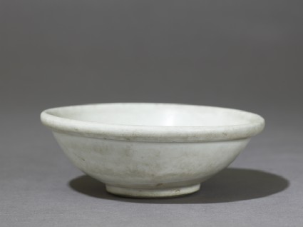 White ware bowl with thick rolled rimoblique