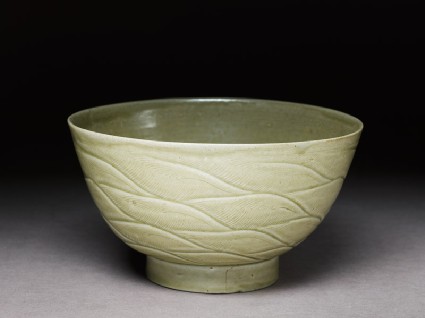 Greenware bowl with wavesoblique