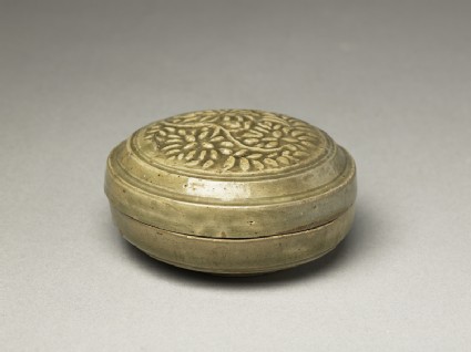 Greenware circular box and lid with floral stem decorationoblique