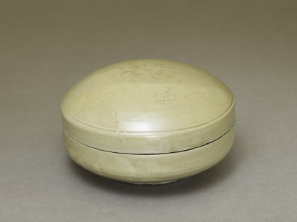 Greenware box with lotus floweroblique