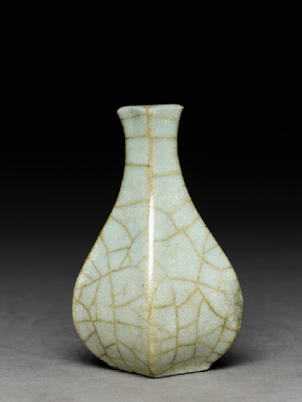 Greenware vase in the style of Guan wareside