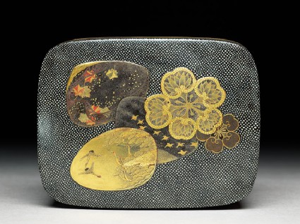 Kobako, or small box, with flowers and shellstop