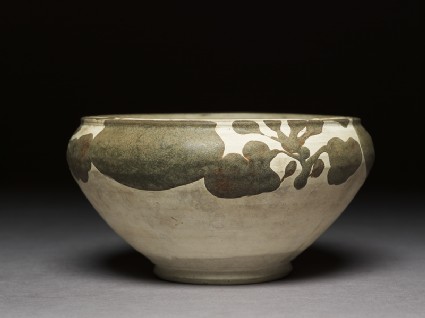 Alms bowl with floral decorationside